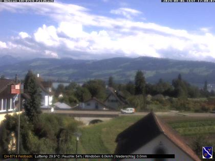 Feldbach: Blick über den Zürichsee Richtung Schwyzer Voralpen und Glarneralpen