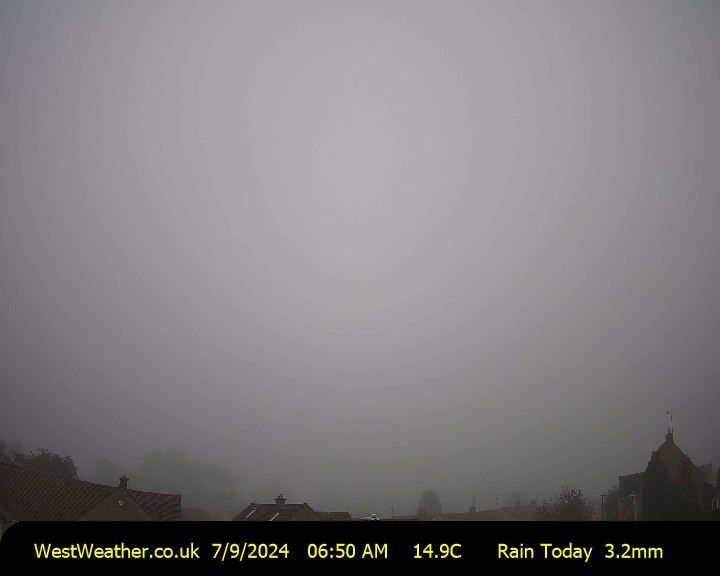 Traffic Cam Stroud › North-East: Gloucestershire Weather Centre