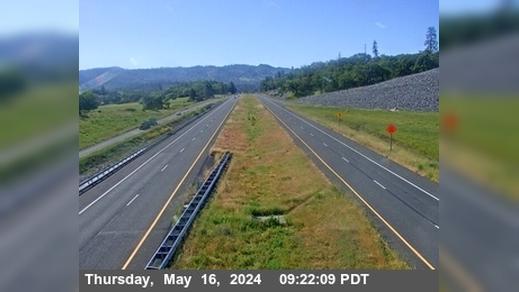 Traffic Cam Fair Oaks: US-101 : SR-20 Redwood Highway - Looking South (C019)