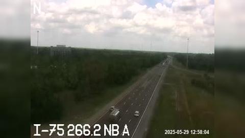 Traffic Cam Clarkwild: I-75 NB at MM 266.9