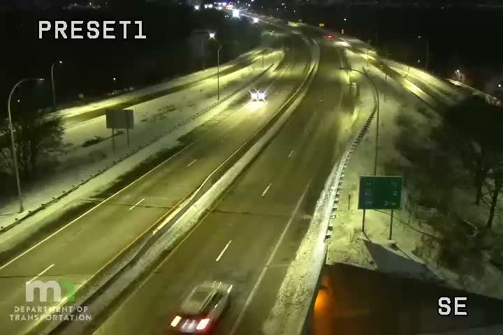 Traffic Cam St. Paul: I-35E SB @ Shepard Rd