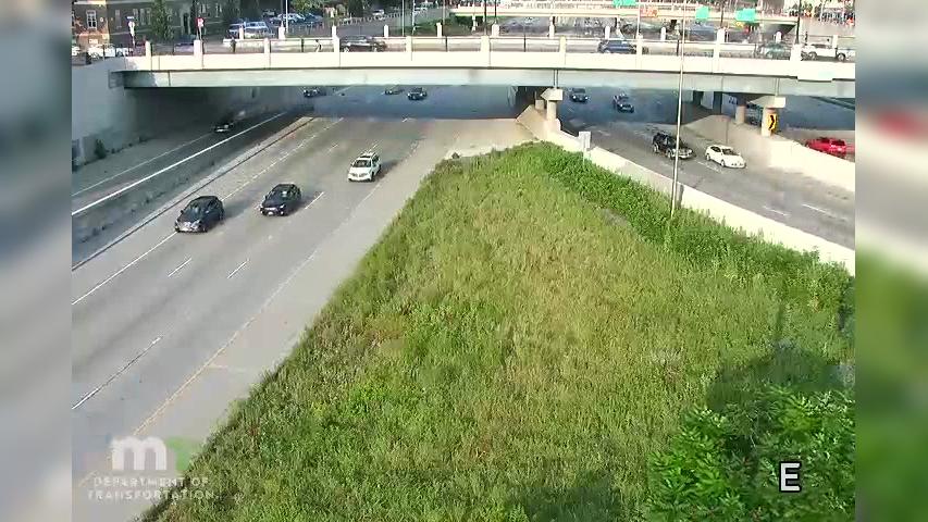 Traffic Cam Midtown Phillips: I-94 WB @ Portland Ave