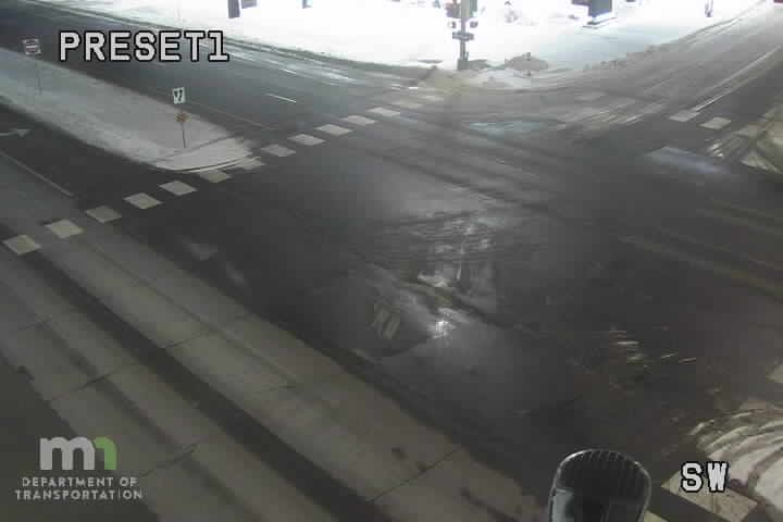 Traffic Cam Vadnais Heights: T.H.61 NB @ Willow Lake Rd