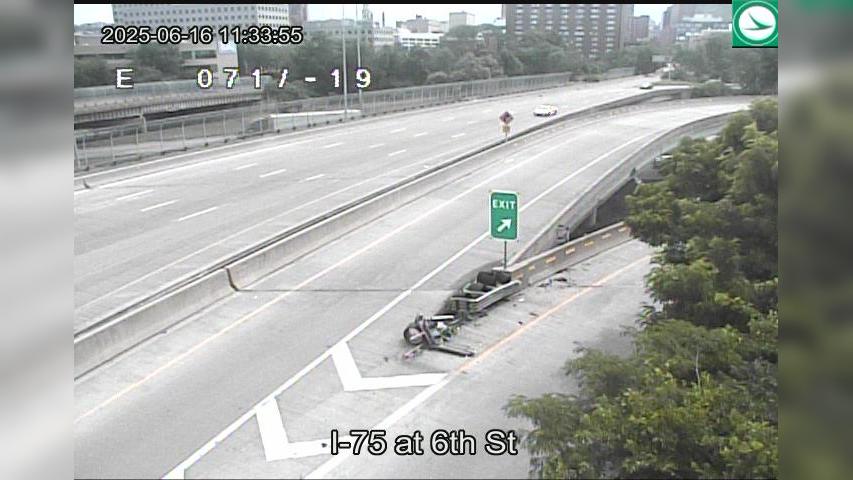 Traffic Cam Pendleton: I-75 at 6th St