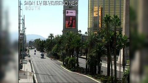 Traffic Cam Paradise: Las Vegas Blvd at Reno