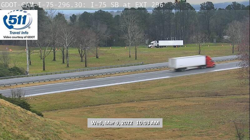 Traffic Cam I-75 SB at Exit 296 - MM 296.3