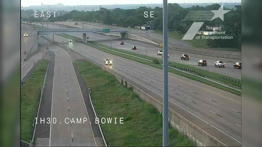 Traffic Cam Fort Worth › East: I-30 @ Camp Bowie