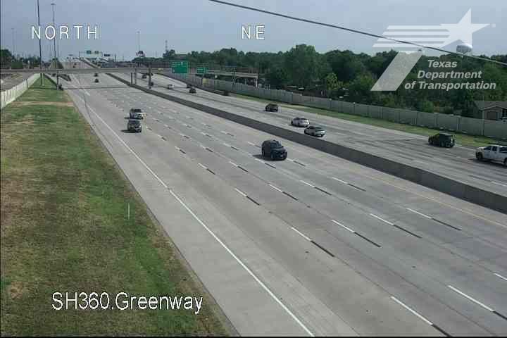 Traffic Cam Arlington › South: SH 360 @ Greenway