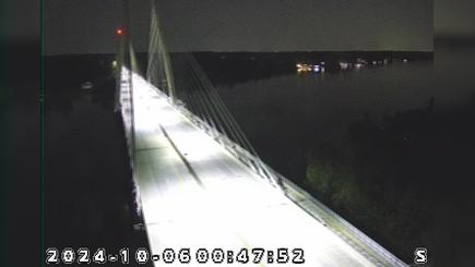 Traffic Cam Transylvania Beach: I-265: 1-265-012-8-2 LEWIS & CLARK BRIDGE