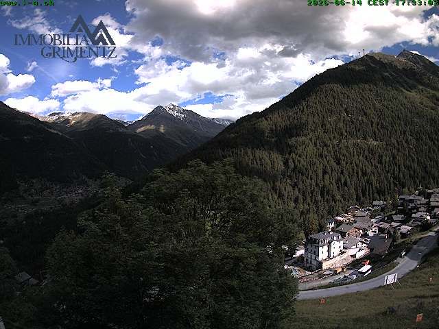 Grimentz: view over the valley of Anniviers