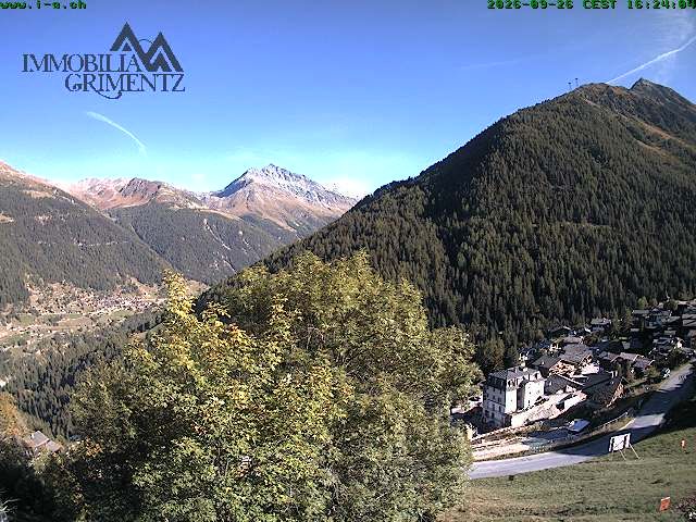 Grimentz: view over the valley of Anniviers