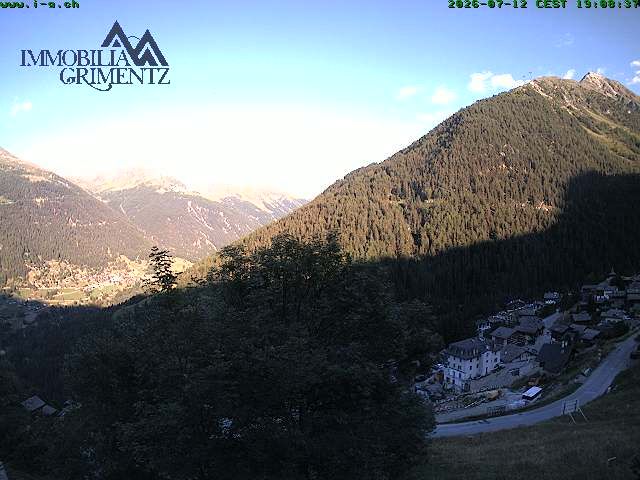 Grimentz: view over the valley of Anniviers