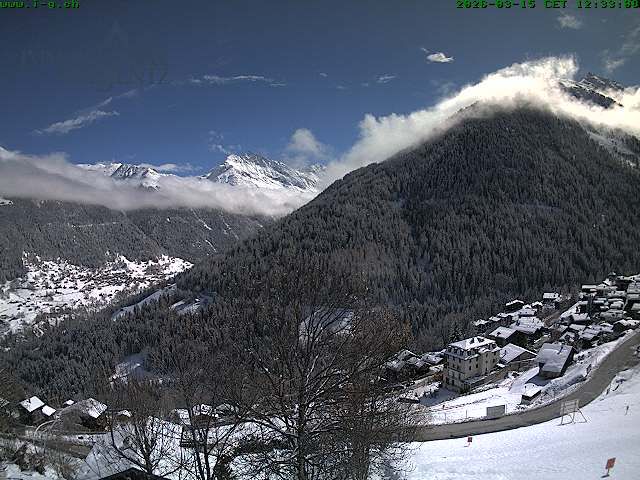 Grimentz: view over the valley of Anniviers