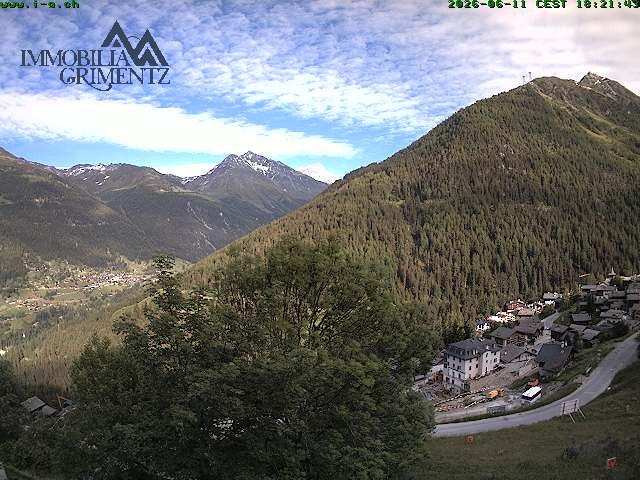 Grimentz: view over the valley of Anniviers