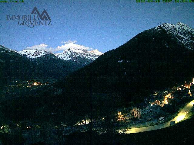 Grimentz: view over the valley of Anniviers