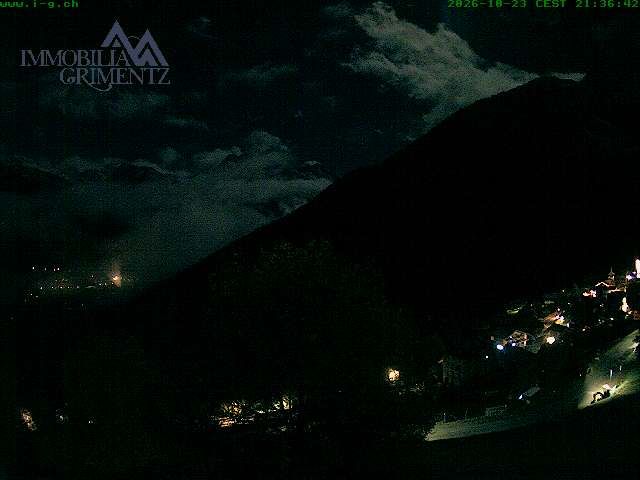 Grimentz: view over the valley of Anniviers