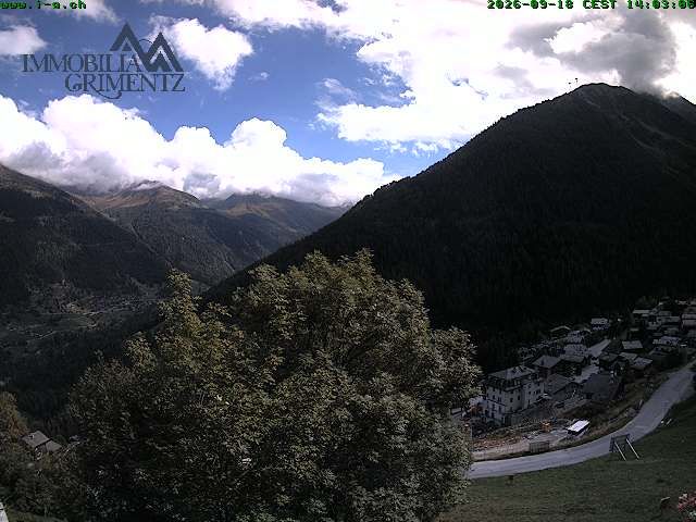 Grimentz: view over the valley of Anniviers