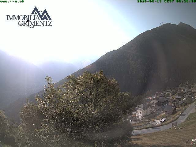 Grimentz: view over the valley of Anniviers