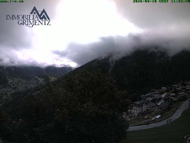 Grimentz: view over the valley of Anniviers