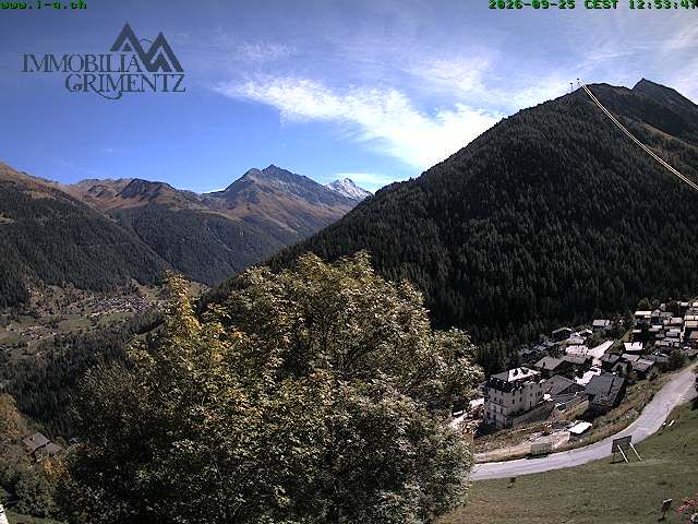 Grimentz: view over the valley of Anniviers