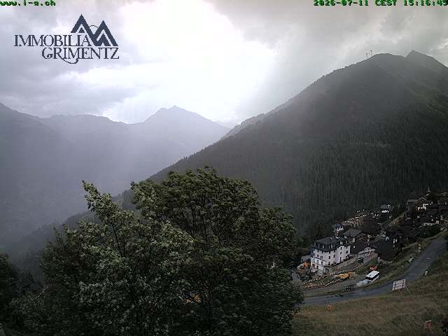 Grimentz: view over the valley of Anniviers