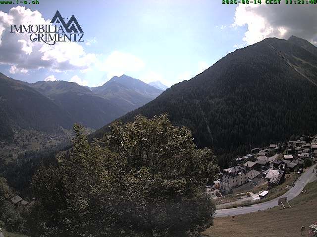 Grimentz: view over the valley of Anniviers