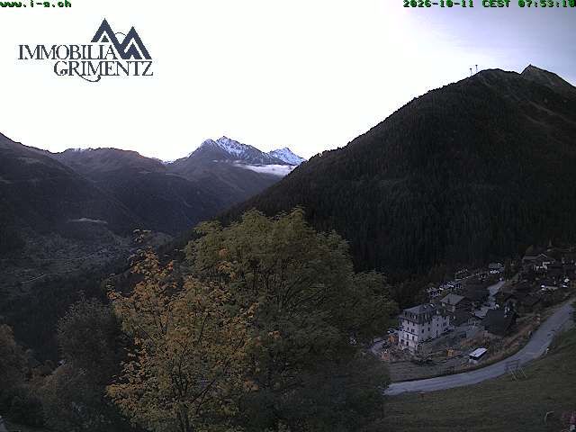 Grimentz: view over the valley of Anniviers