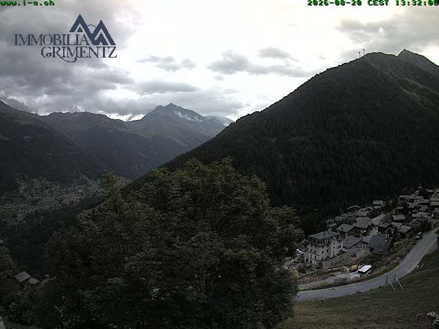 Grimentz: view over the valley of Anniviers