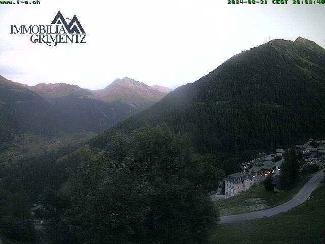 Grimentz: view over the valley of Anniviers