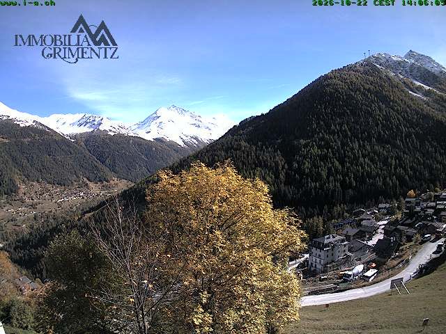 Grimentz: view over the valley of Anniviers