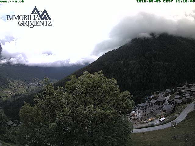 Grimentz: view over the valley of Anniviers