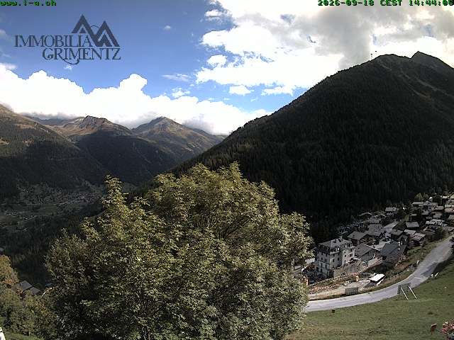 Grimentz: view over the valley of Anniviers