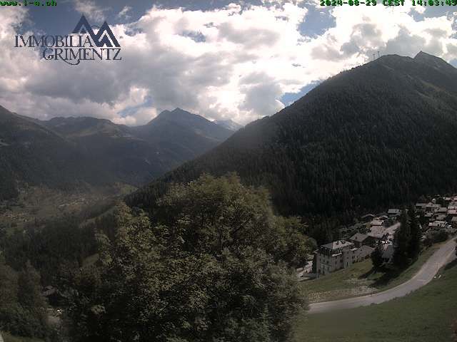 Grimentz: view over the valley of Anniviers