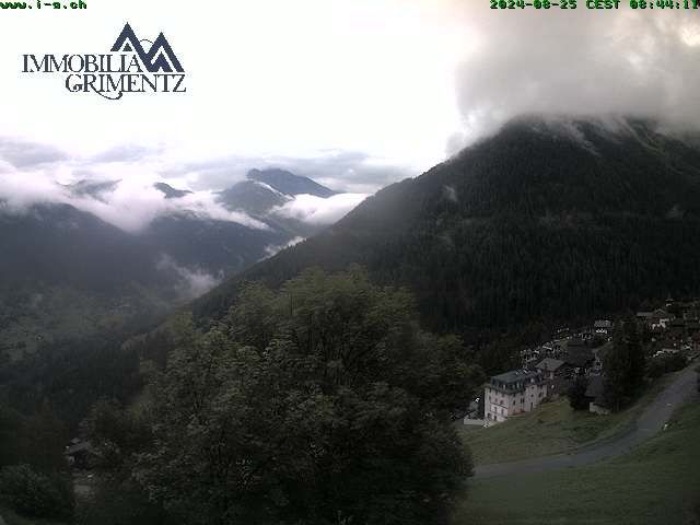 Grimentz: view over the valley of Anniviers