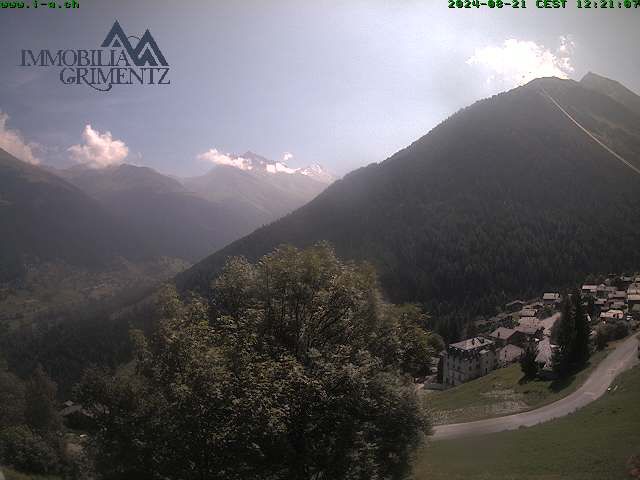 Grimentz: view over the valley of Anniviers