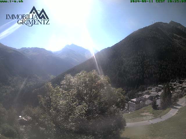 Grimentz: view over the valley of Anniviers