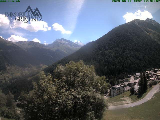 Grimentz: view over the valley of Anniviers