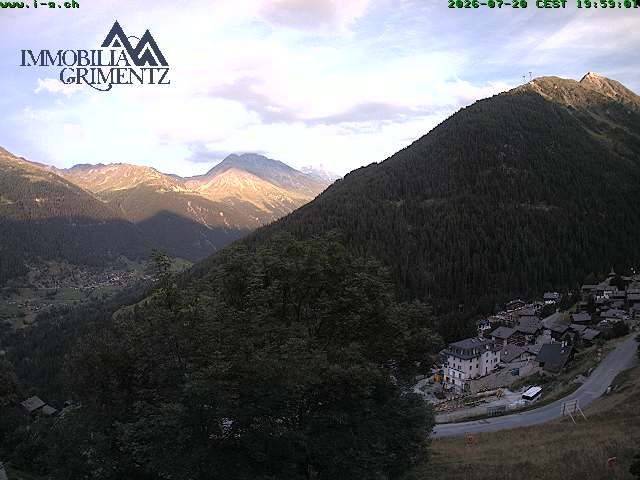 Grimentz: view over the valley of Anniviers