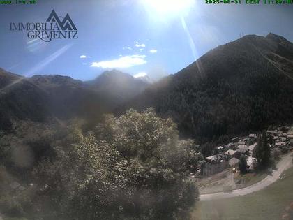 Grimentz: view over the valley of Anniviers