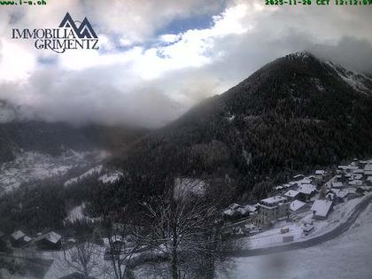 Grimentz: view over the valley of Anniviers