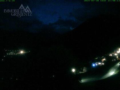 Grimentz: view over the valley of Anniviers