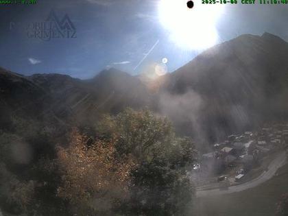 Grimentz: view over the valley of Anniviers