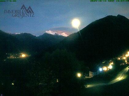 Grimentz: view over the valley of Anniviers