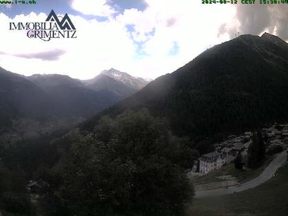 Grimentz: view over the valley of Anniviers