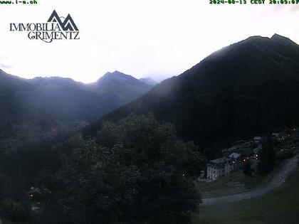 Grimentz: view over the valley of Anniviers