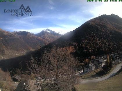 Grimentz: view over the valley of Anniviers