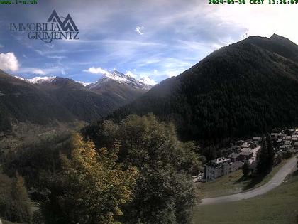 Grimentz: view over the valley of Anniviers