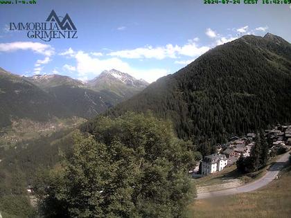 Grimentz: view over the valley of Anniviers