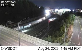 Traffic Cam Fife: I-5 at MP 134.6: East L Street