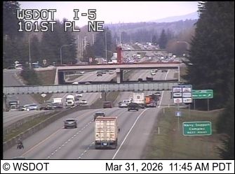 Traffic Cam Everett: I-5 at MP 201.5: 101st Pl NE